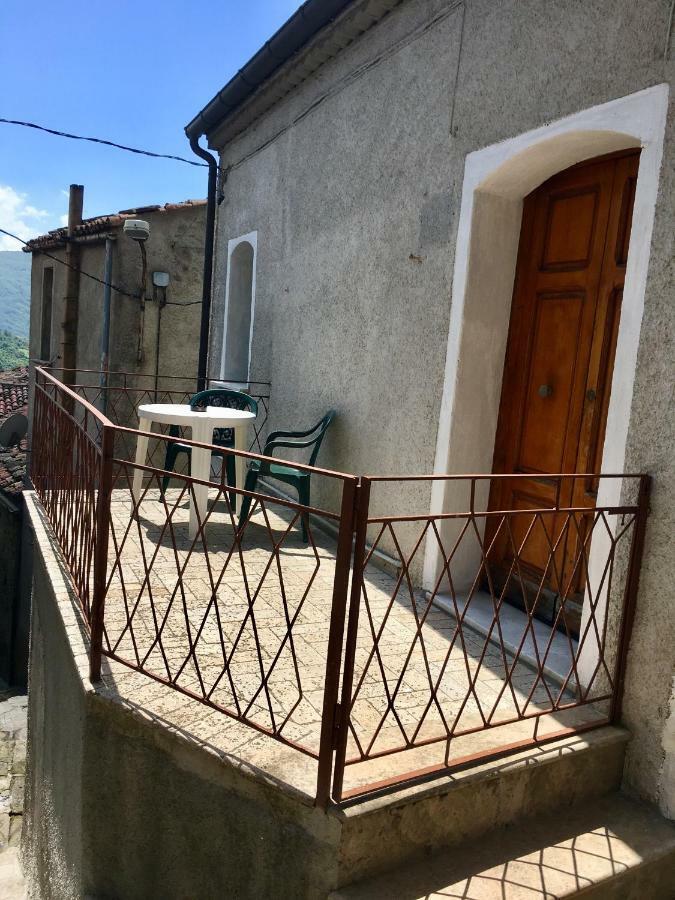 La Via Di Fuga Apartment Pietrapertosa Exterior photo